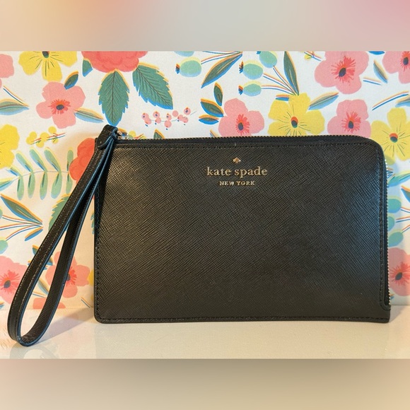Kate Spade New York Cameron Medium Black Wristlet – EUC - Picture 1 of 14